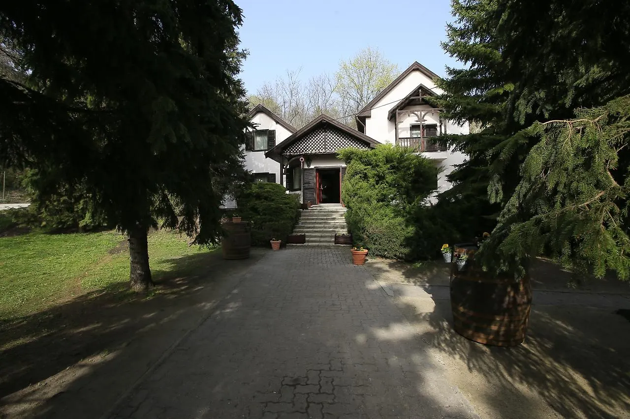 Tulipangarden Panzio Bed & Breakfast Eger Hungary