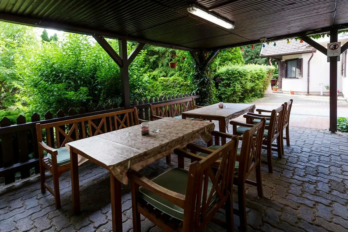 Tulipangarden Panzio Bed & Breakfast Eger Hungary
