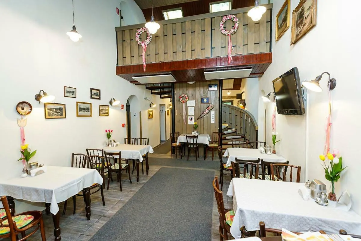 Tulipangarden Panzio Bed & Breakfast Eger 0*,  Hungary