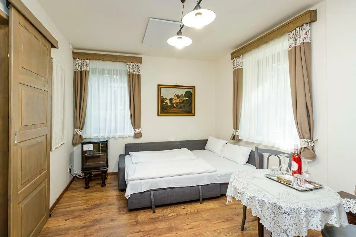 Tulipangarden Panzio Bed & Breakfast Eger