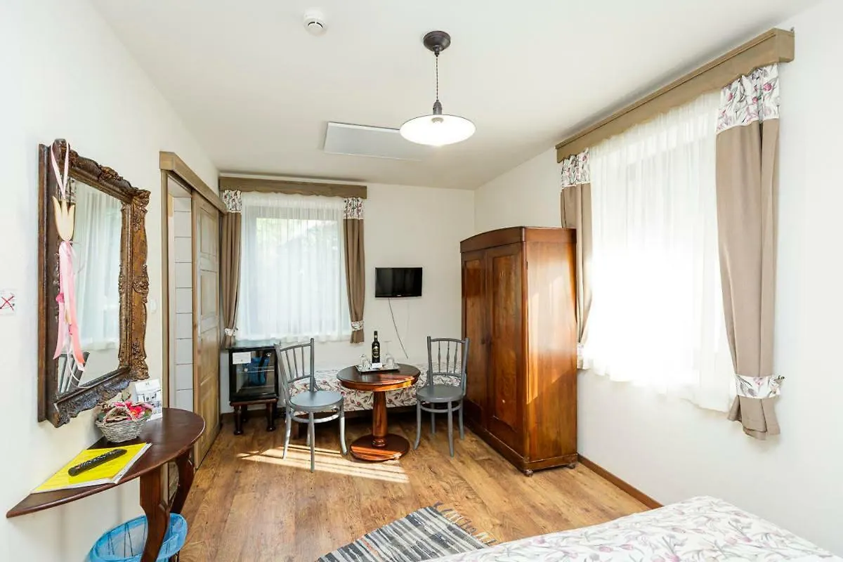 Tulipangarden Panzio Bed & Breakfast Eger
